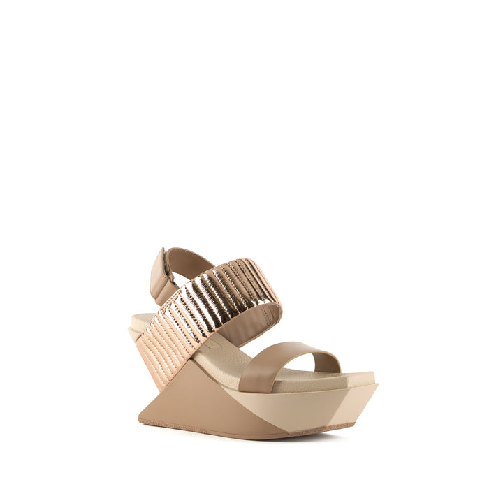 DELTA WEDGE PUFFIER ROSE