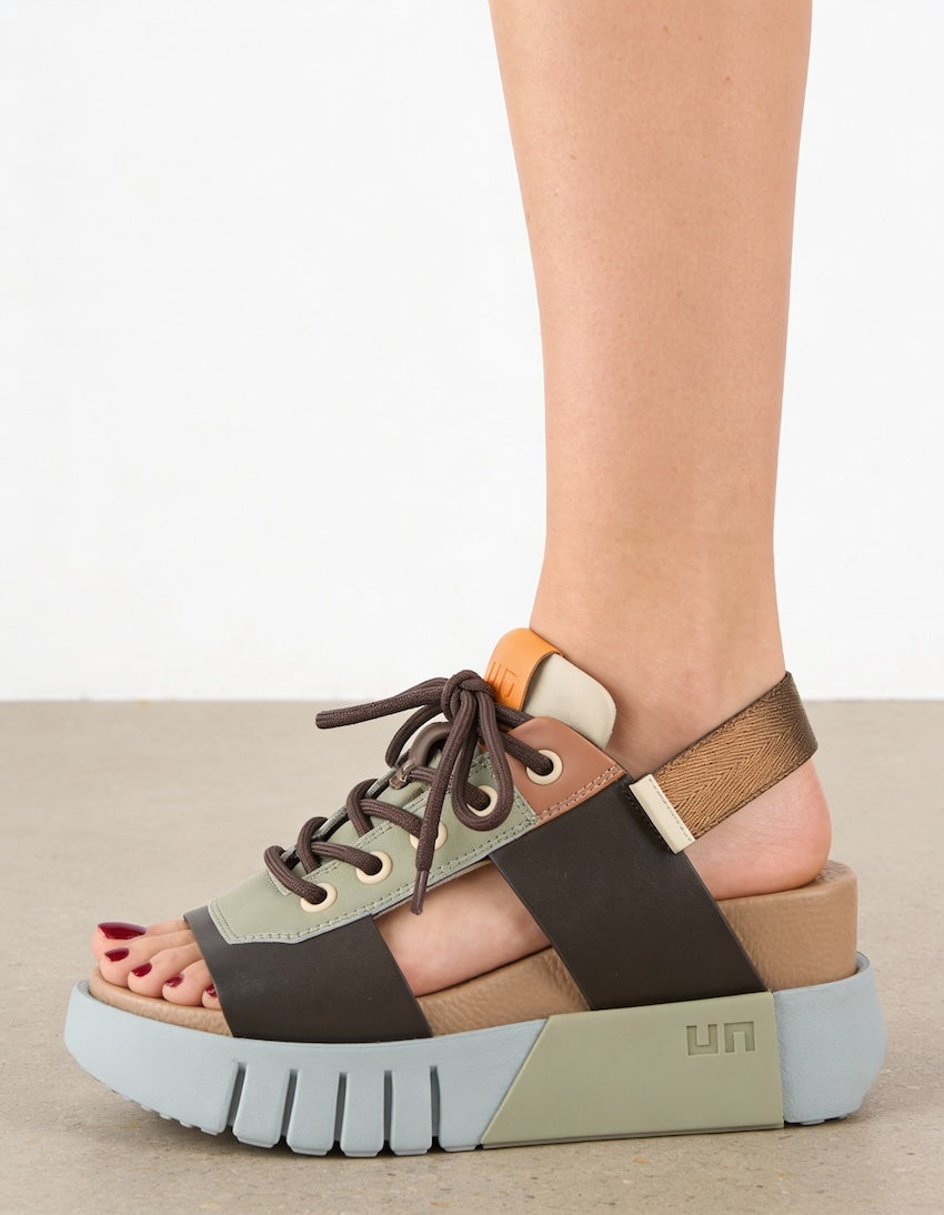 sandalias deportivas con cordones de colores neutros para mujer 