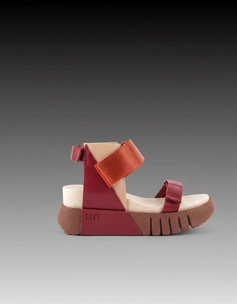sandalias deportivas con plataforma para mujer en color burdeos
