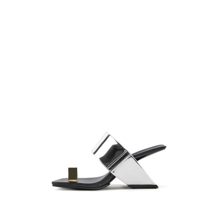 LOOP TOE HI CUBE RING SILVER