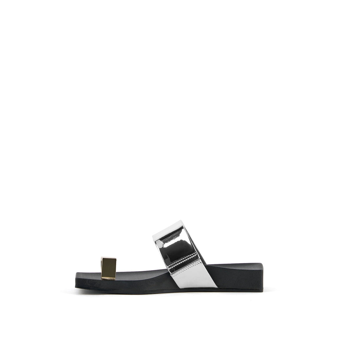 LOOP TOE LO CUBE RING SILVER